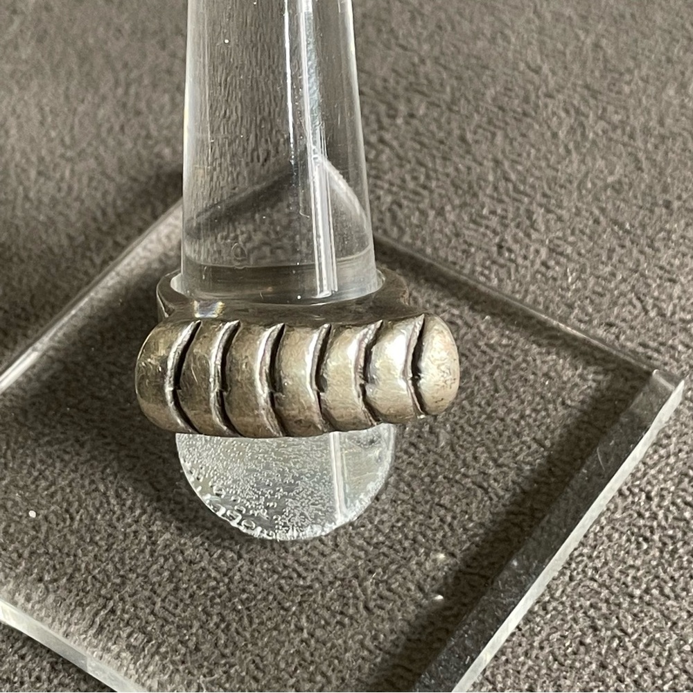 Sterling Silver Ribbed Textured Ring - Picture 1 of 8